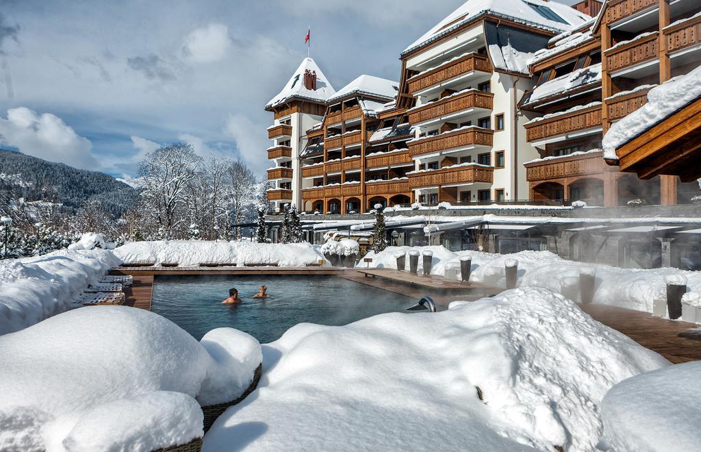 Hotel The Alpina Gstaad Esterno foto