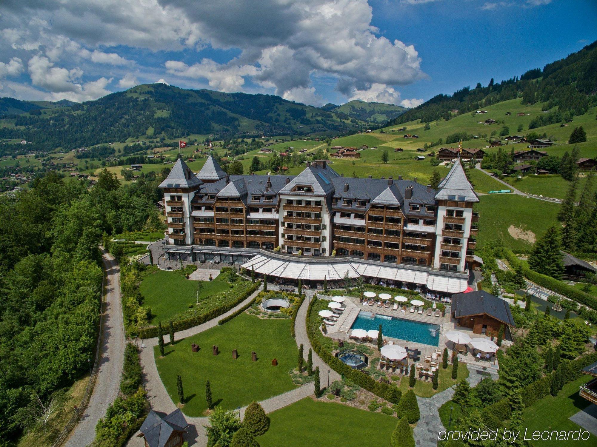 Hotel The Alpina Gstaad Esterno foto