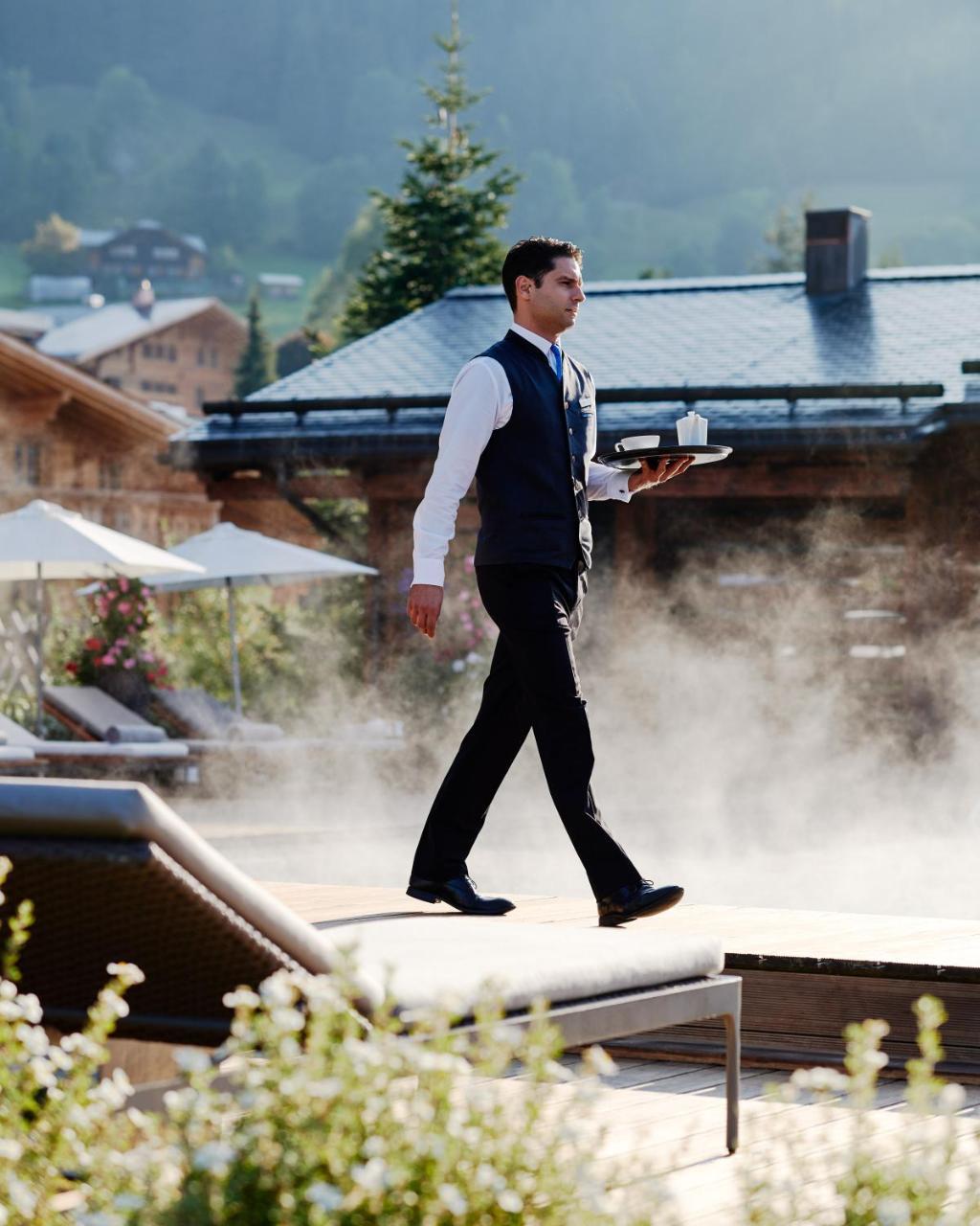 Hotel The Alpina Gstaad Esterno foto
