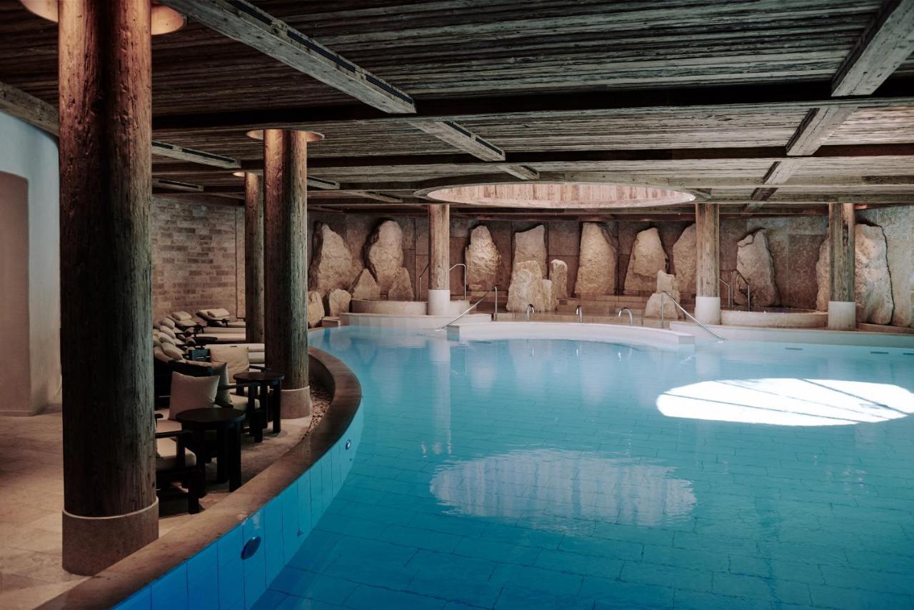 Hotel The Alpina Gstaad Esterno foto